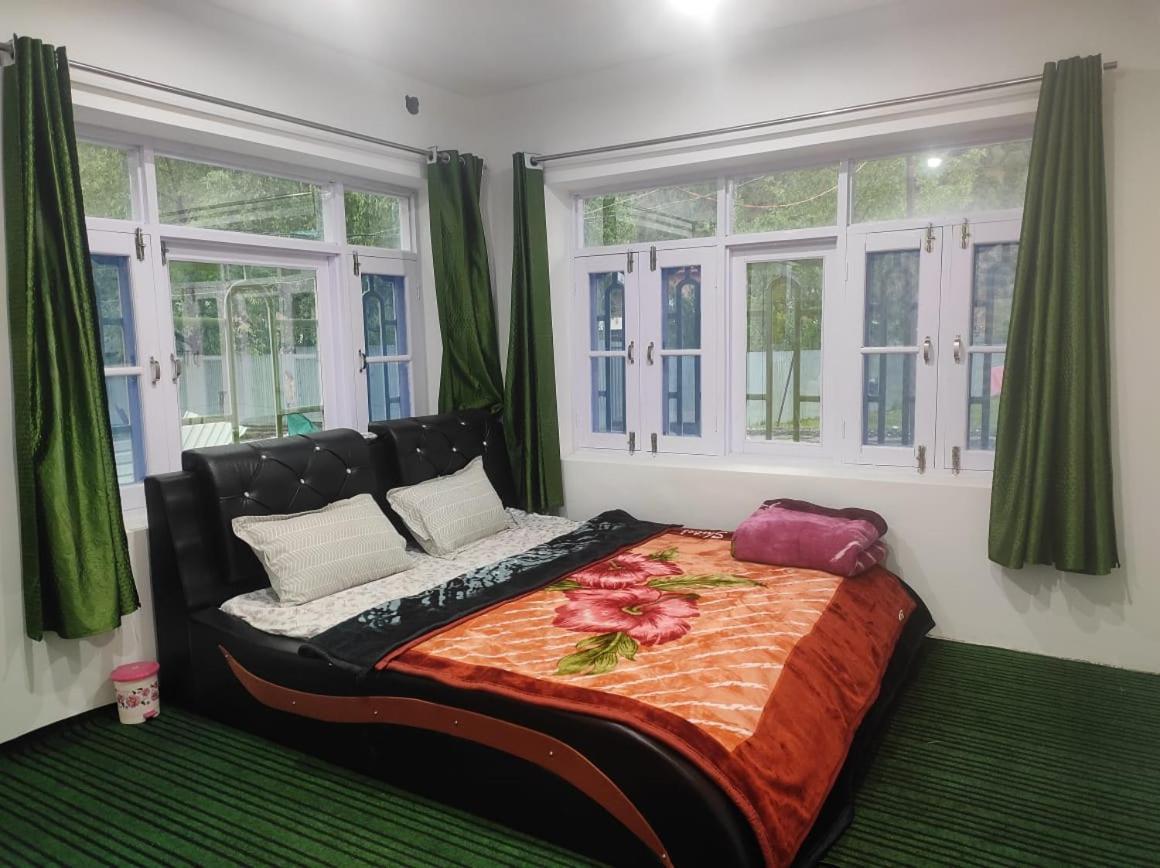 New Delight Hotel Kanzalwan Extérieur photo